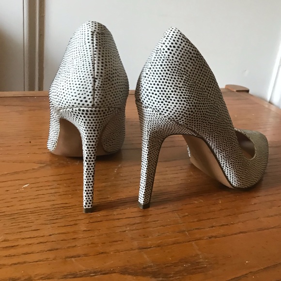 Jessica Simpson Pumps - Picture 5 of 6